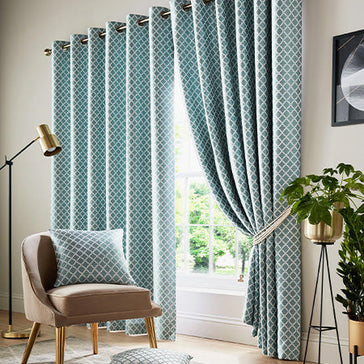 How to measure Eyelet curtains the right way for your home
