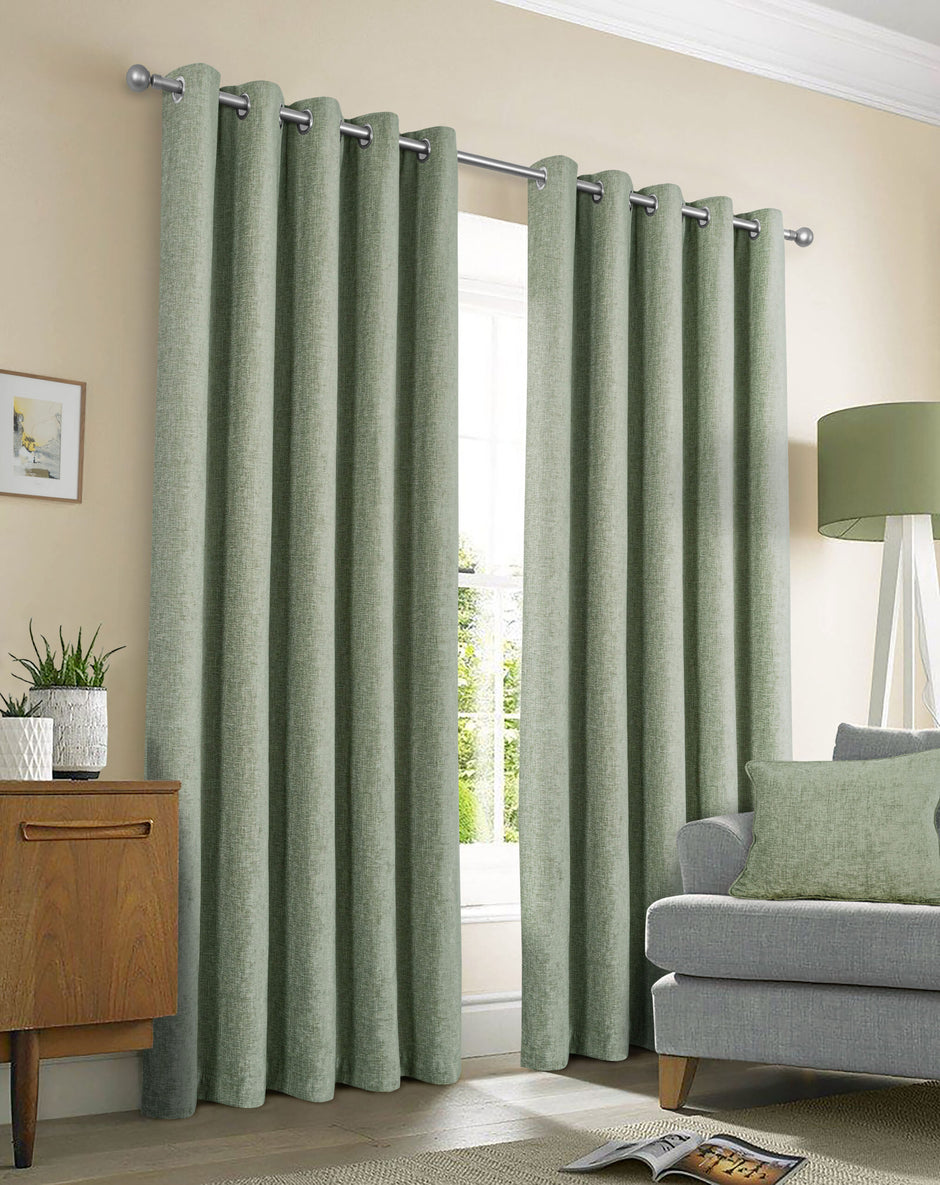 Amberley Thermal Lined Eyelet Curtains