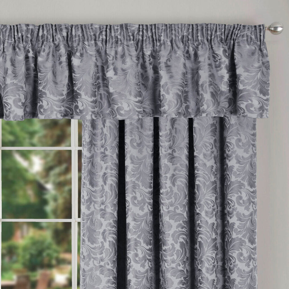 Buckingham Curtain Pelmet