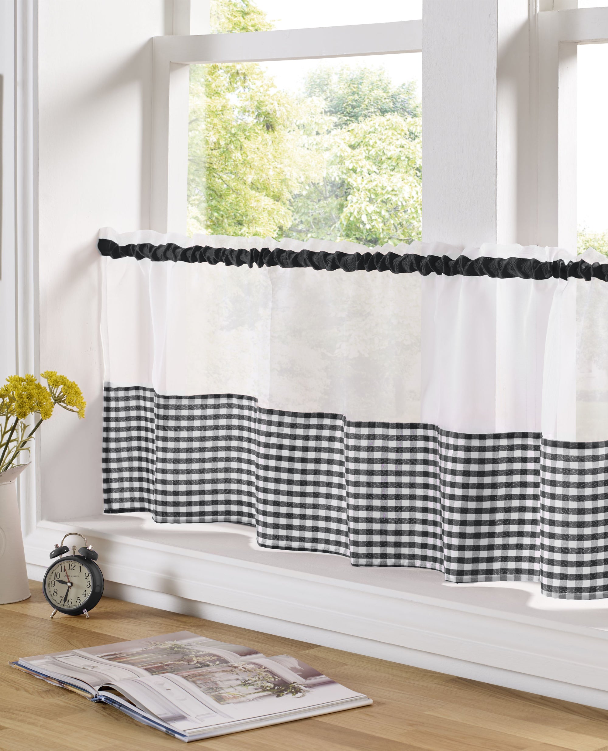 Gingham Slot Top Cafe Panel