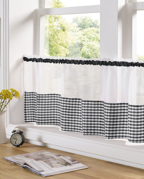 Gingham Slot Top Cafe Panel
