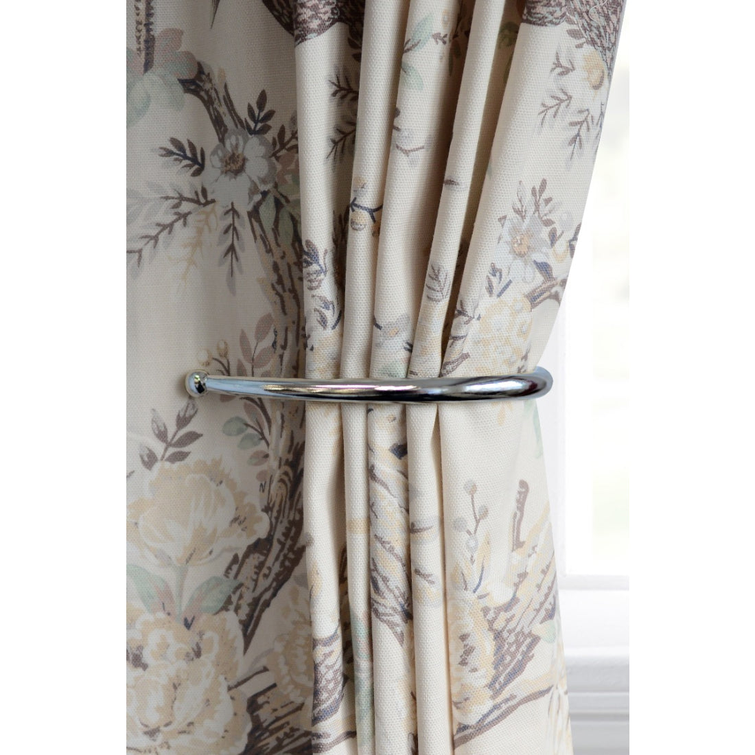 Laura Ashley Vivien Ball End Holdback