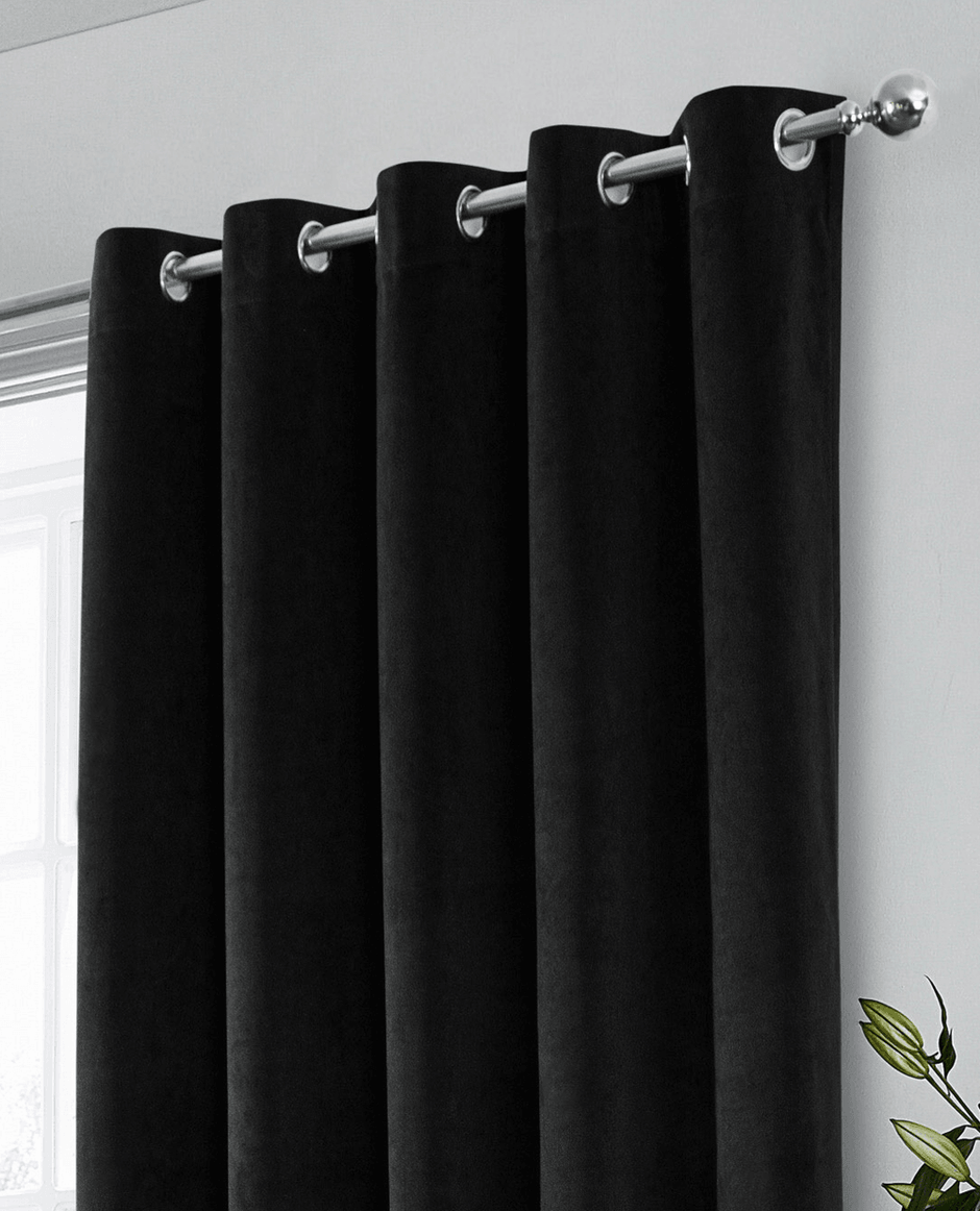 Hampton Thermal Velvet Eyelet Curtains