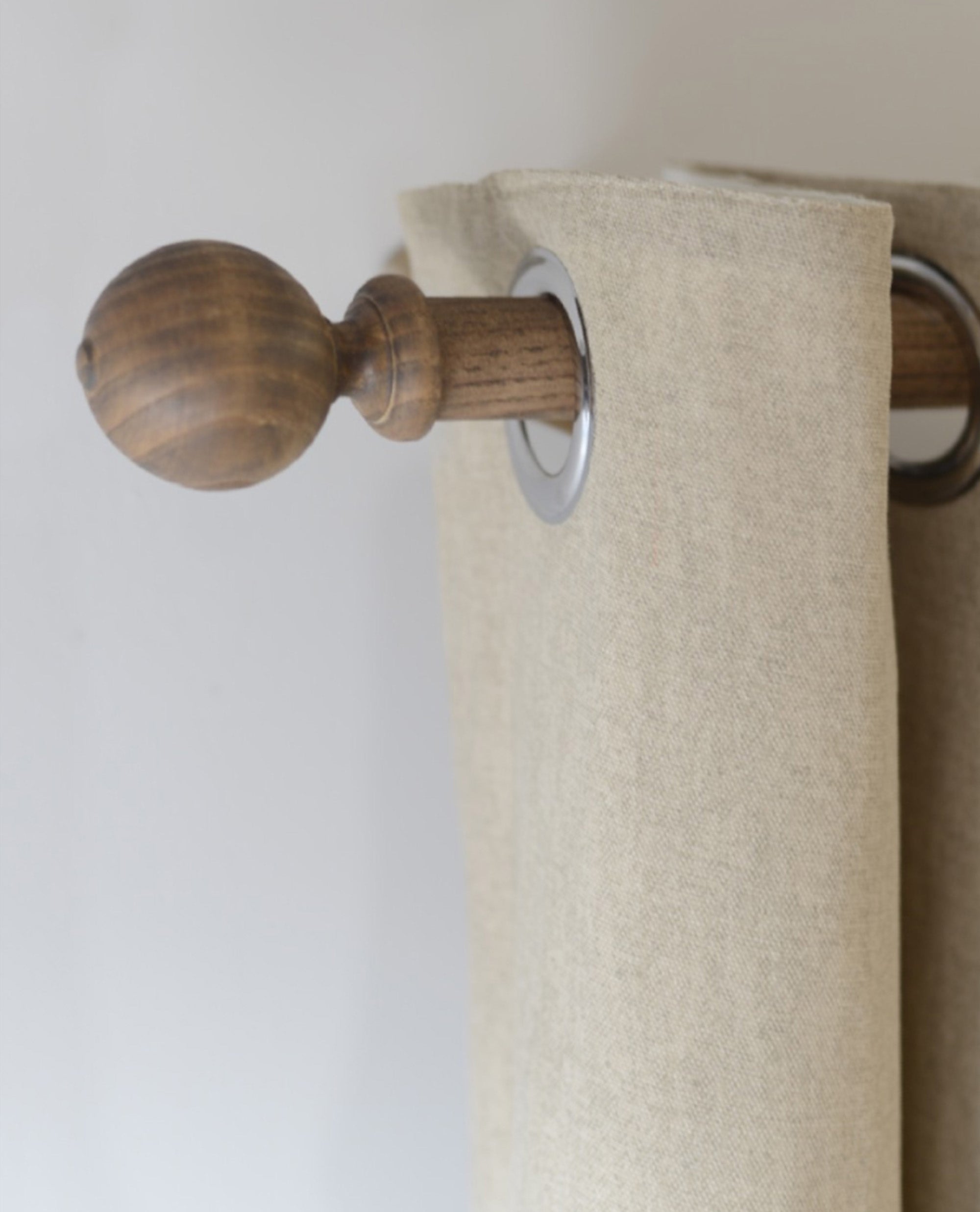 Laura Ashley Mitchell 28mm Eyelet Pole