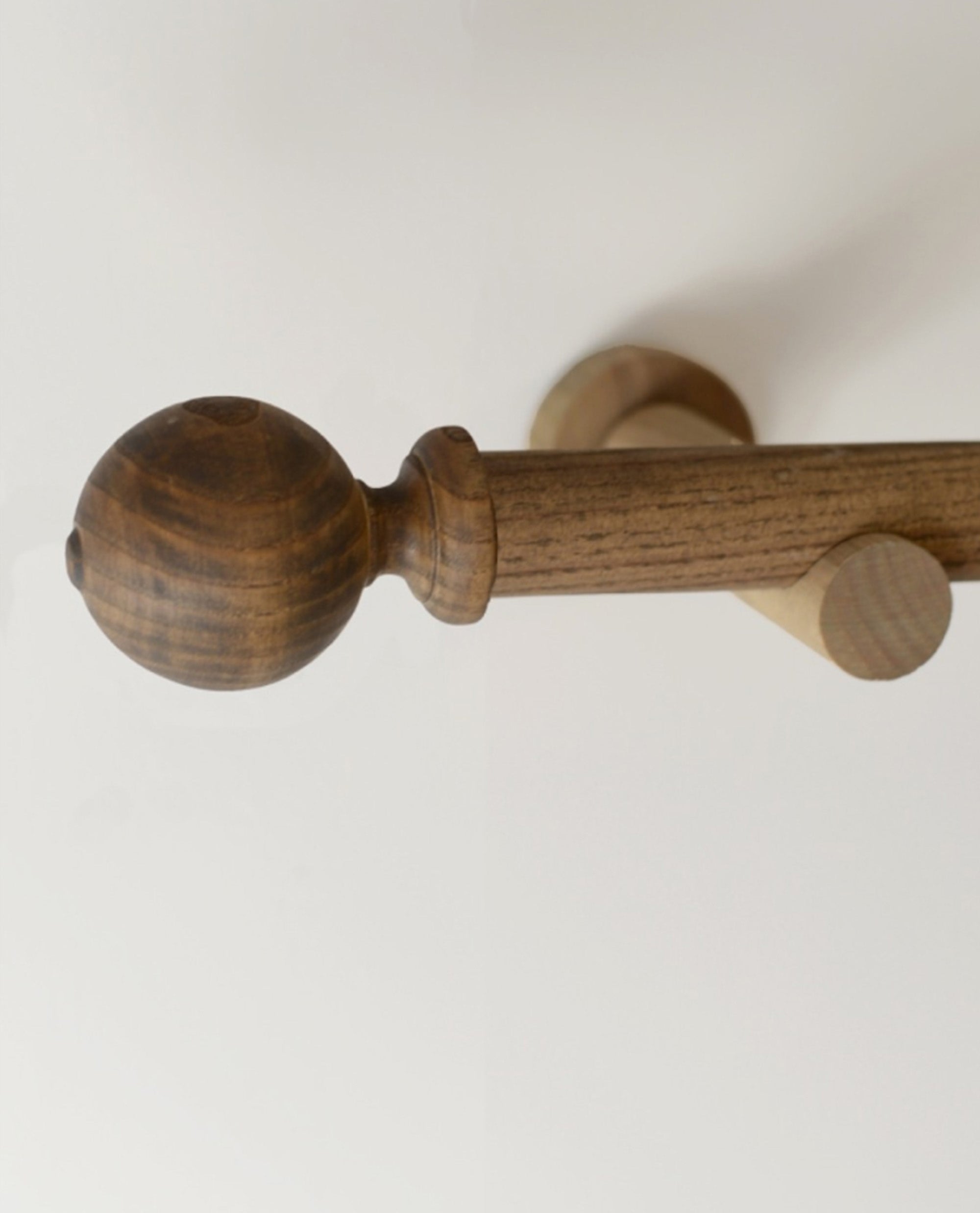 Laura Ashley Mitchell 28mm Eyelet Pole