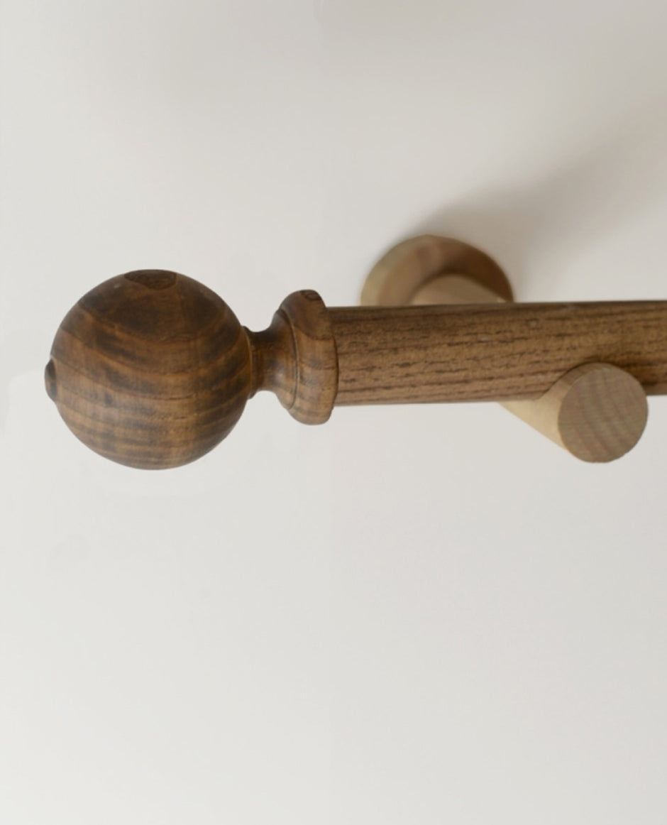 Laura Ashley Mitchell 28mm Eyelet Pole