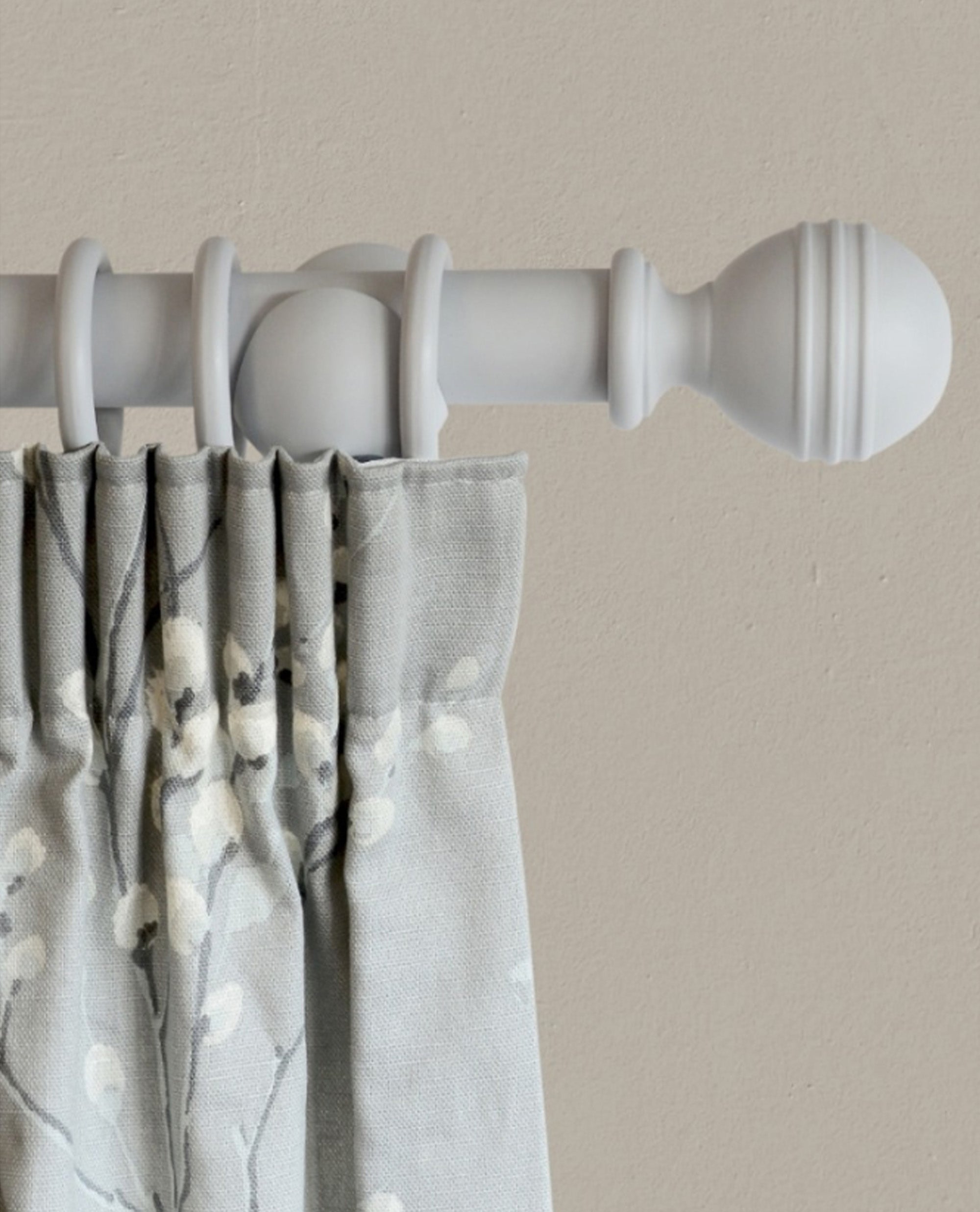 Laura Ashley Ribbed 35mm Ball Pole