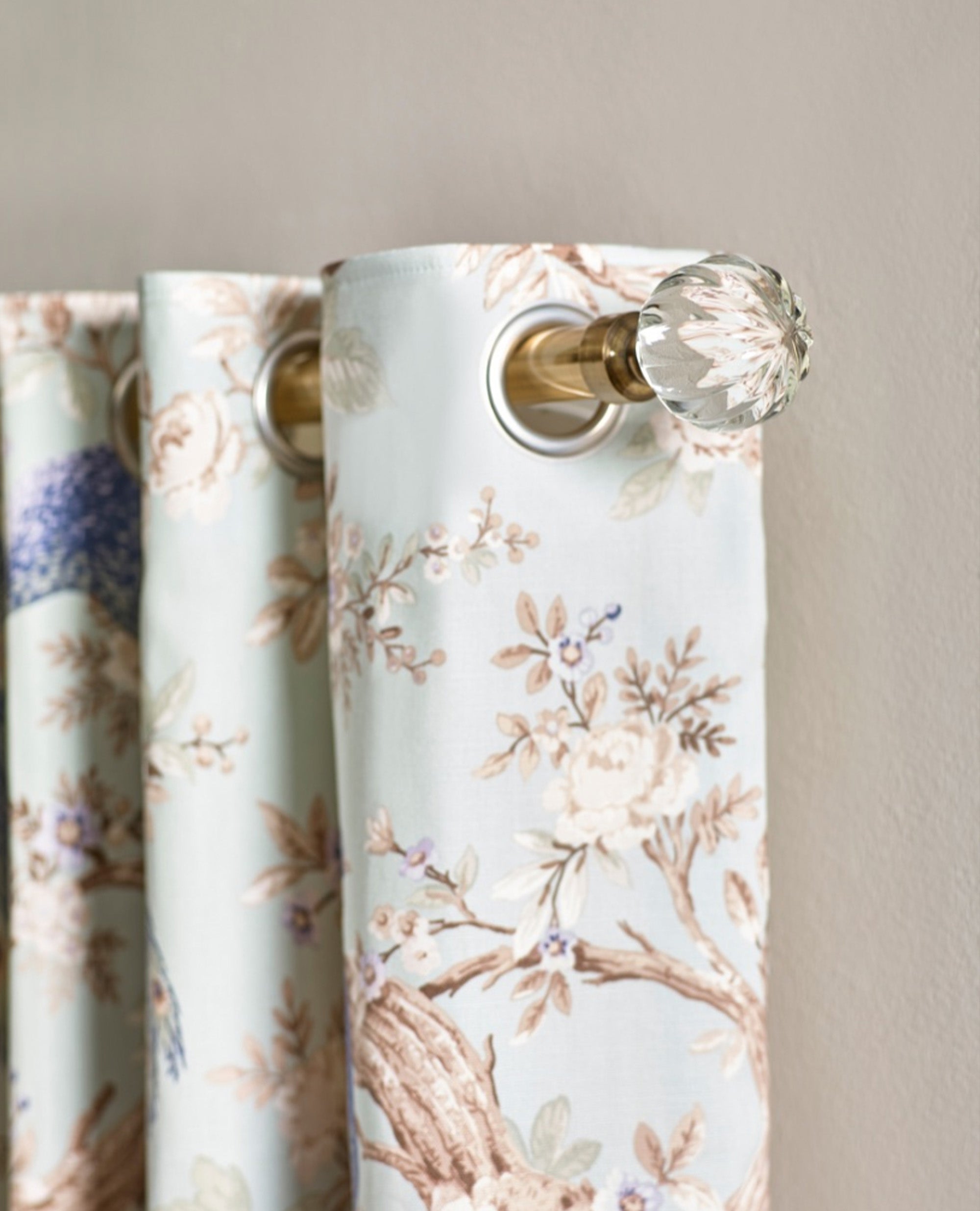 Laura Ashley Vivien 28mm Pole